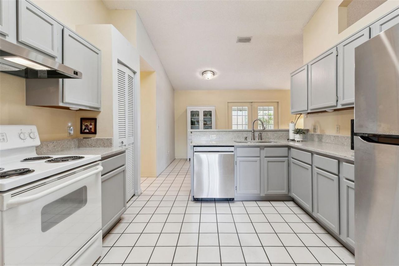 933 Devonshire Way , Lake Wales, FL 33853 Photo