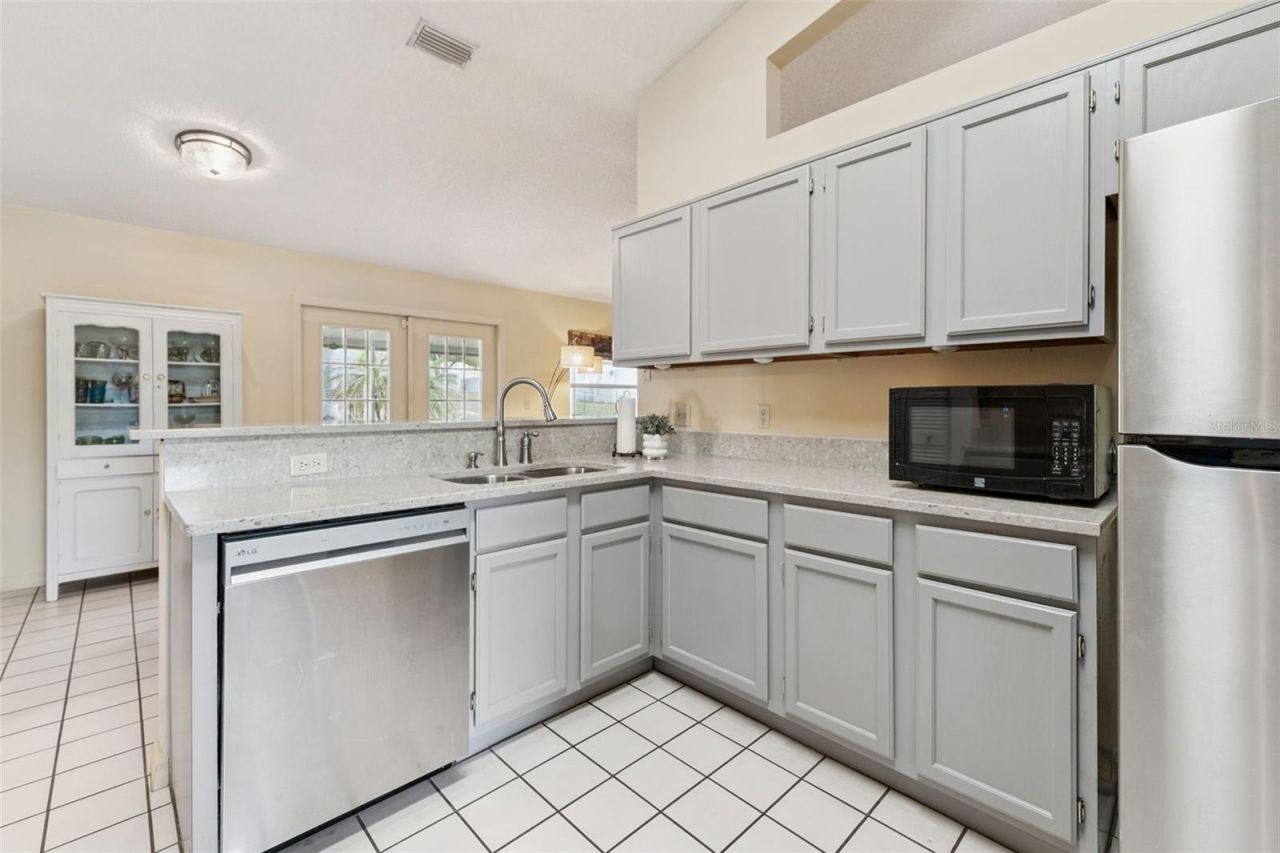 933 Devonshire Way , Lake Wales, FL 33853 Photo