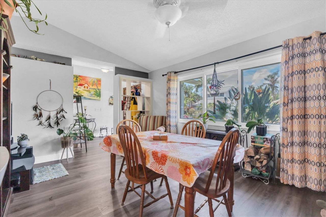12107 72nd Way, Largo, FL 33773 Photo