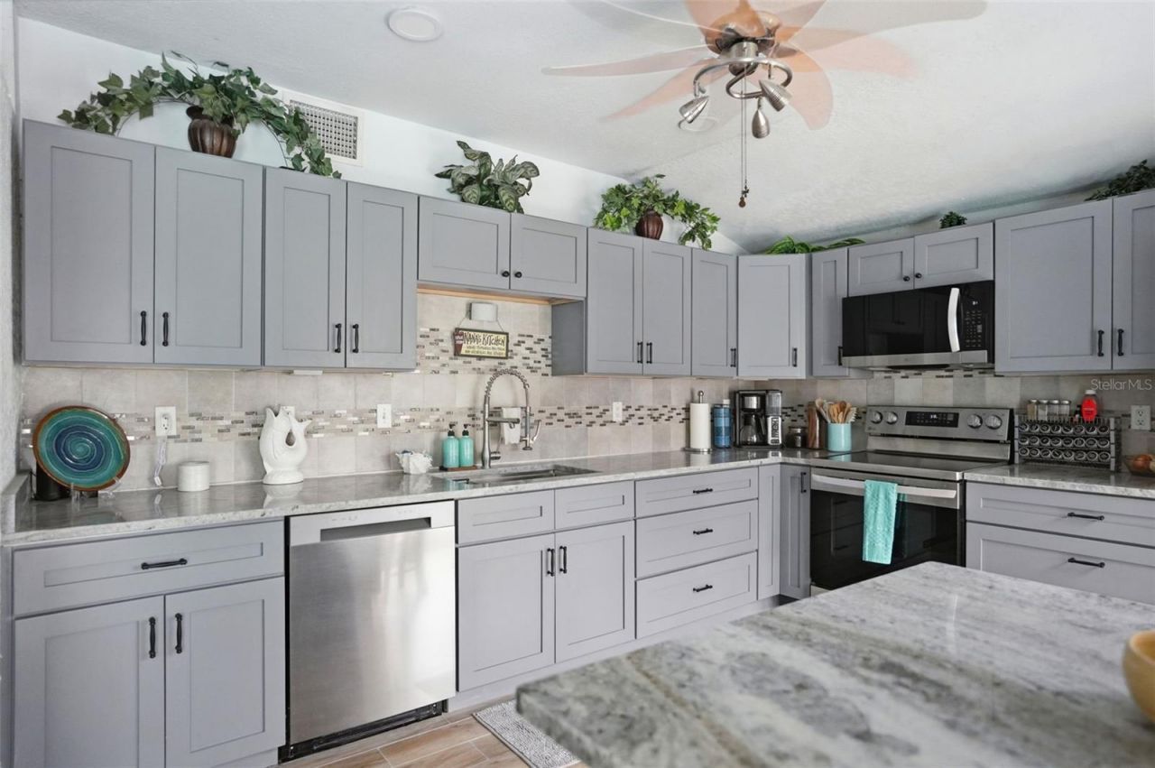 6907 Clark Street, Hudson, FL 34667 Photo