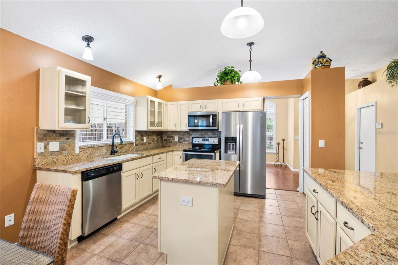 5606 Paddock Trail Drive, Tampa, FL 33624 Photo