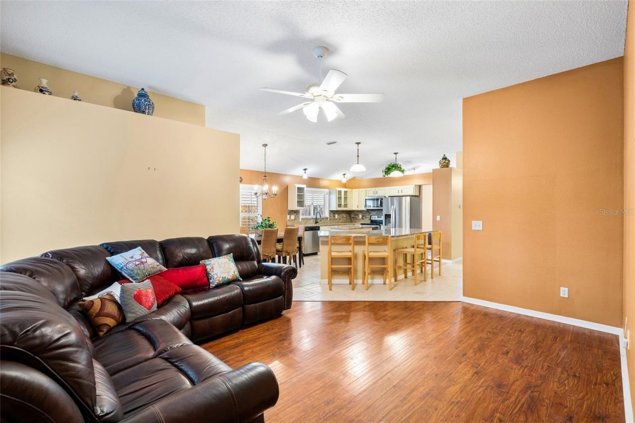 5606 Paddock Trail Drive, Tampa, FL 33624 Photo