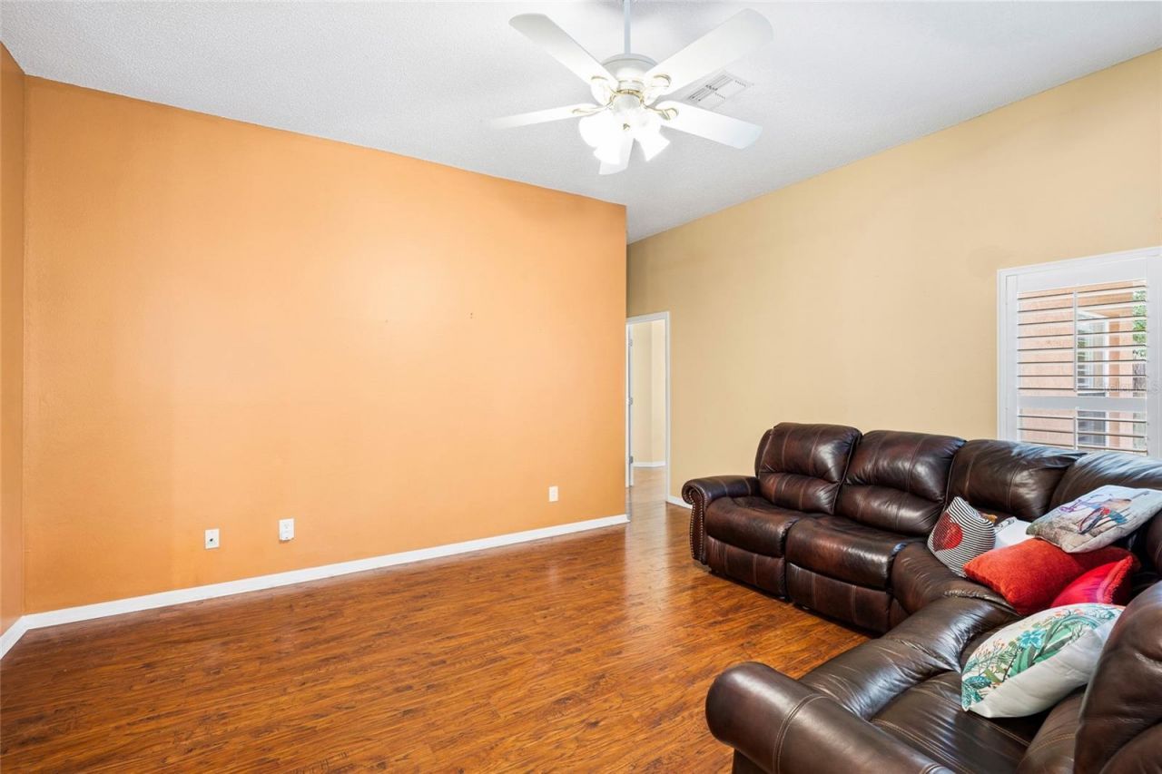 5606 Paddock Trail Drive, Tampa, FL 33624 Photo