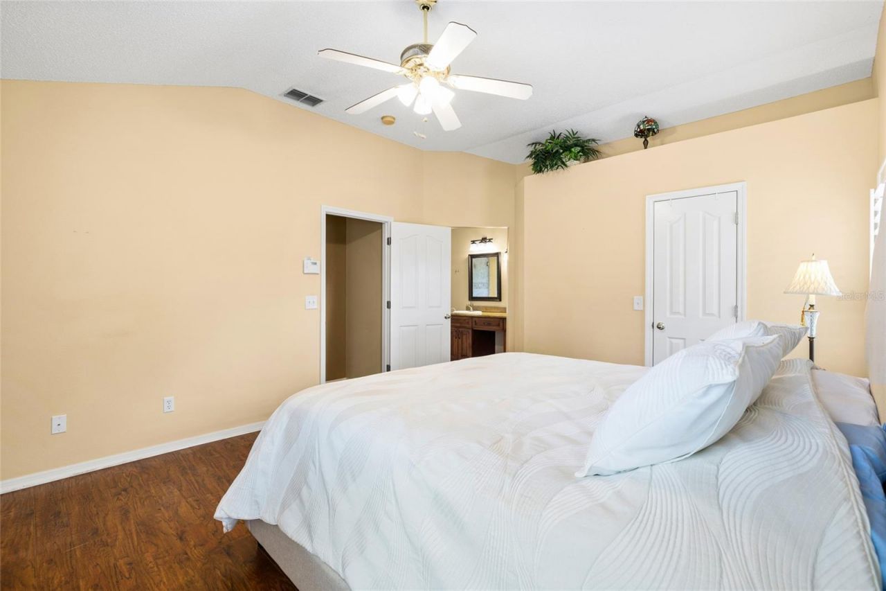 5606 Paddock Trail Drive, Tampa, FL 33624 Photo