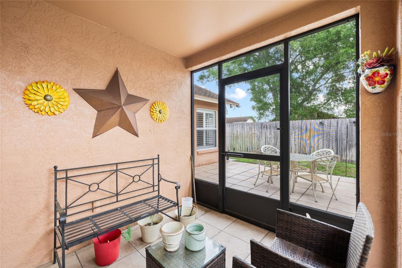 5606 Paddock Trail Drive, Tampa, FL 33624 Photo