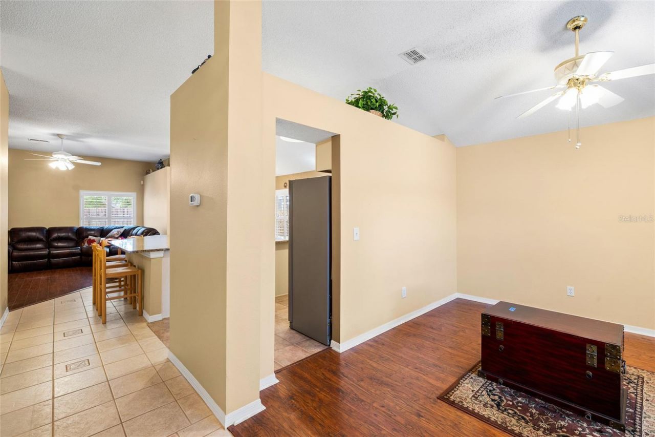5606 Paddock Trail Drive, Tampa, FL 33624 Photo