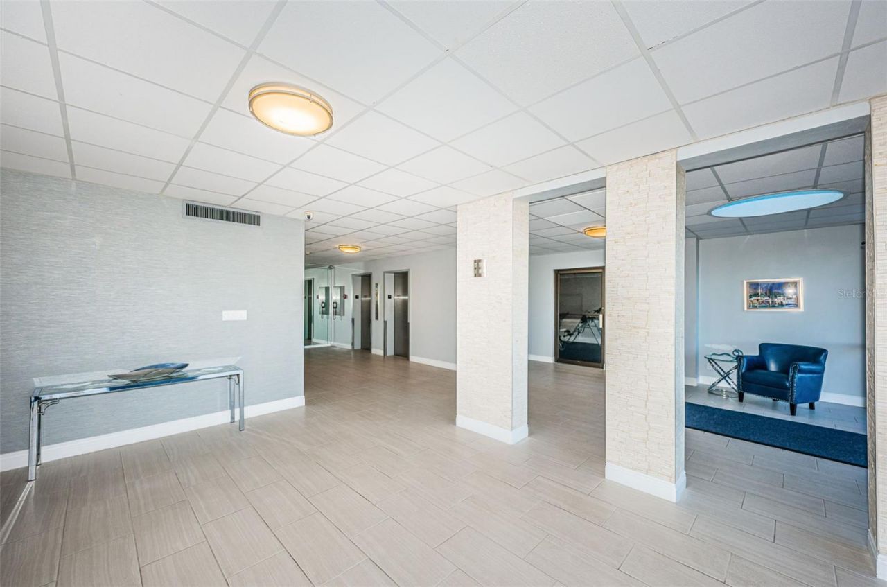 7100 Sunshine Skyway Lane S, Unit 203, Saint Petersburg, FL 33711 Photo