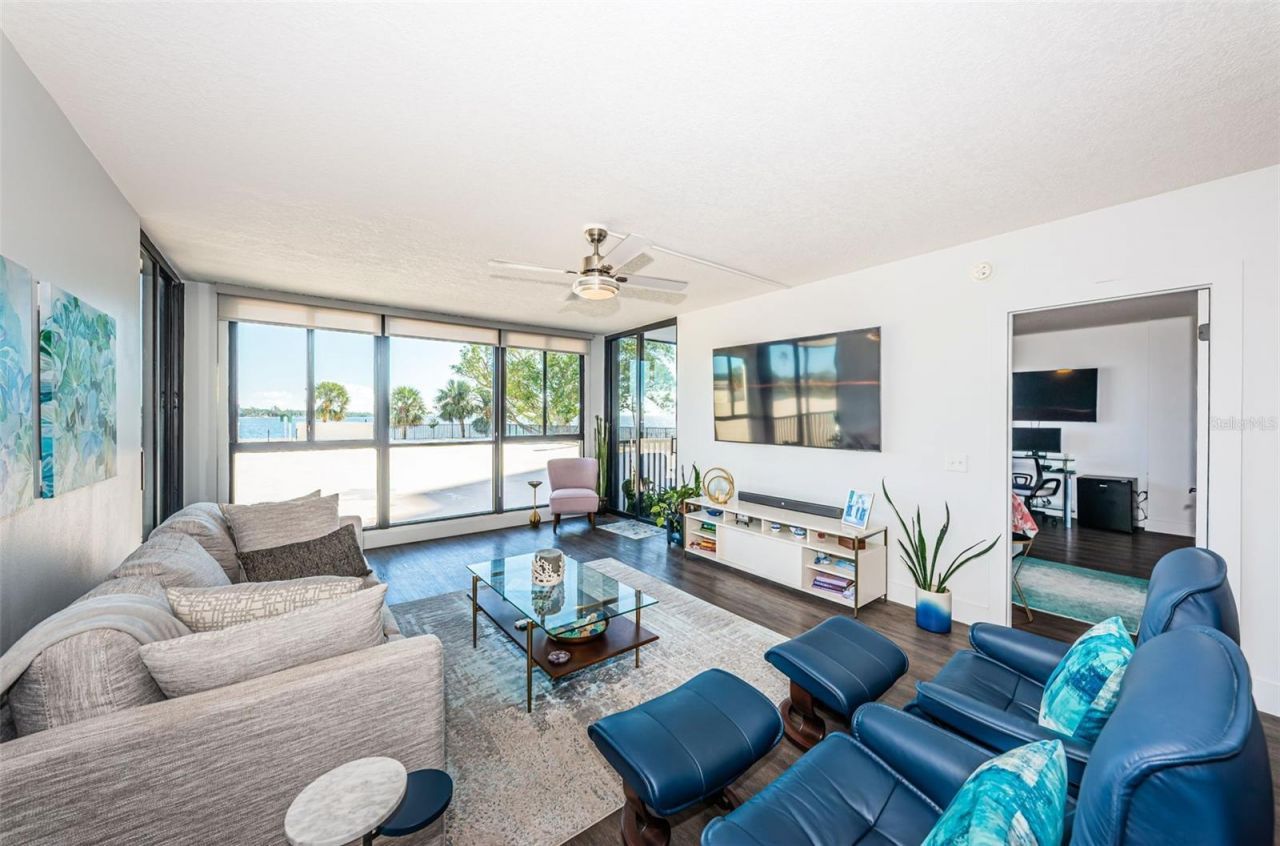 7100 Sunshine Skyway Lane S, Unit 203, Saint Petersburg, FL 33711 Photo