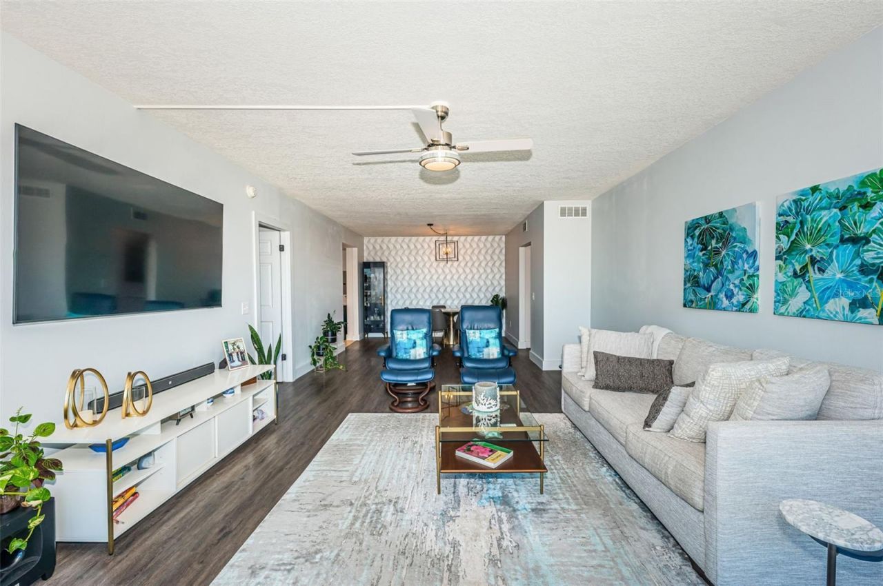 7100 Sunshine Skyway Lane S, Unit 203, Saint Petersburg, FL 33711 Photo