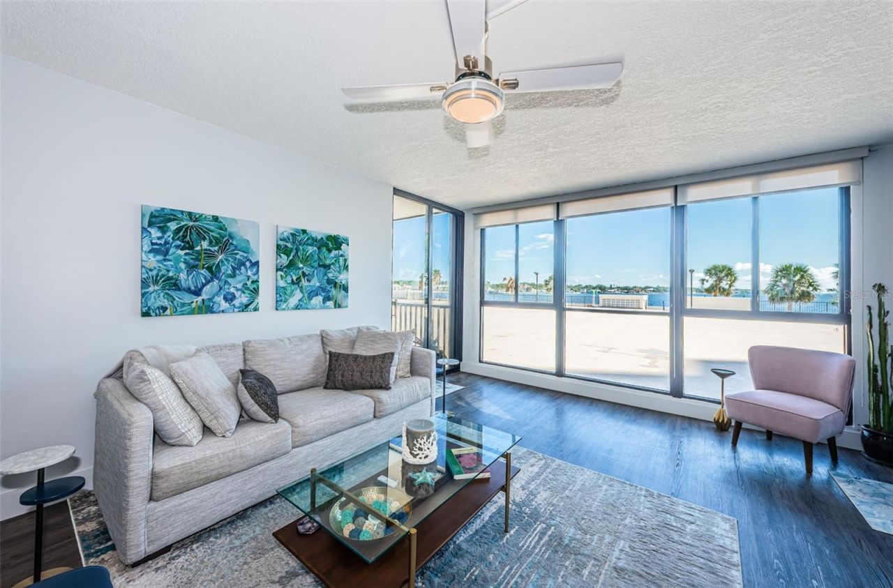7100 Sunshine Skyway Lane S, Unit 203, Saint Petersburg, FL 33711 Photo