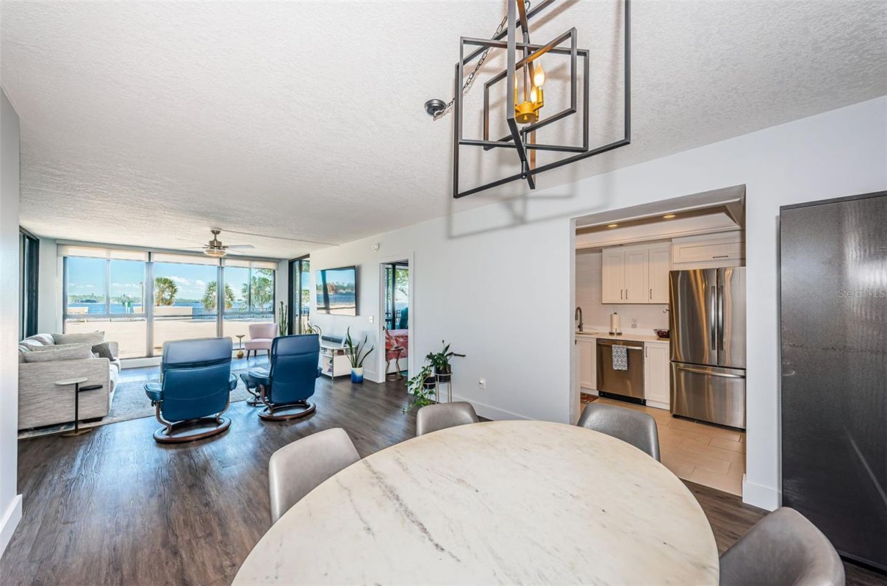 7100 Sunshine Skyway Lane S, Unit 203, Saint Petersburg, FL 33711 Photo