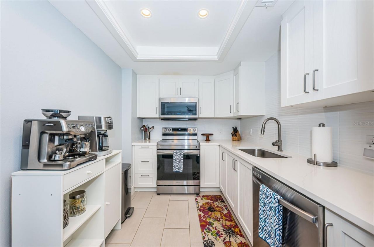 7100 Sunshine Skyway Lane S, Unit 203, Saint Petersburg, FL 33711 Photo