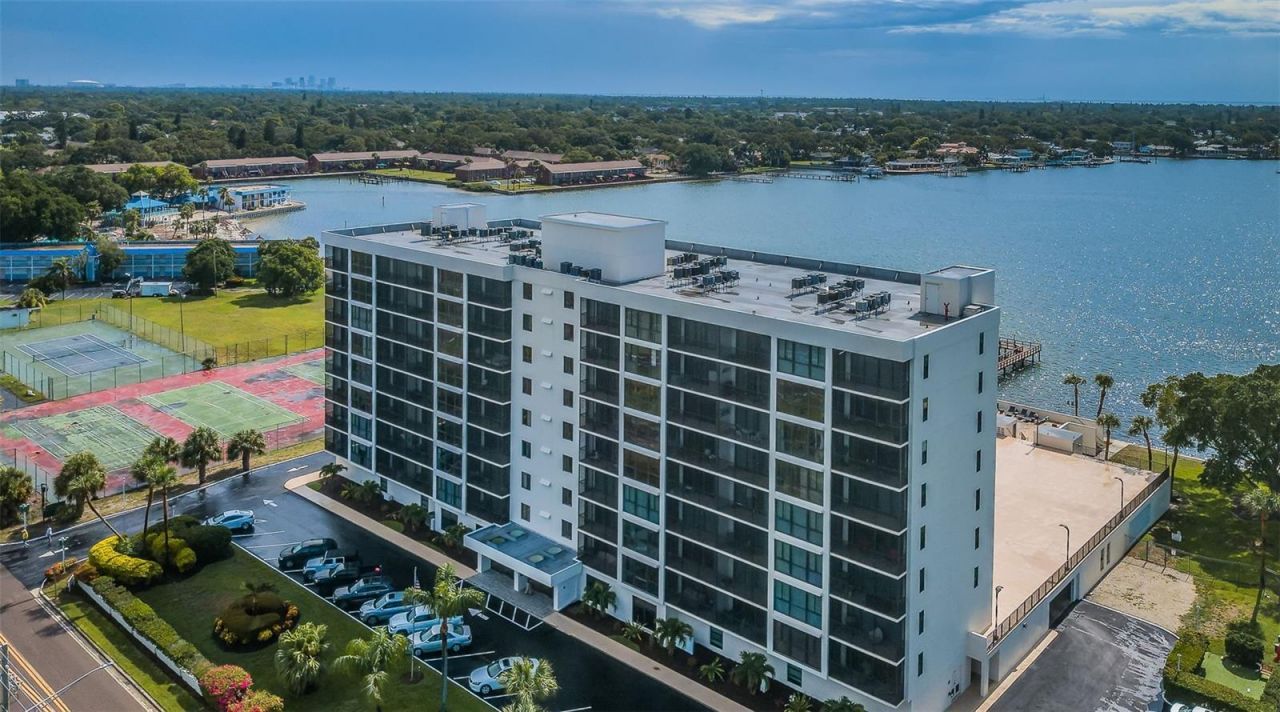 7100 Sunshine Skyway Lane S, Unit 203, Saint Petersburg, FL 33711 Photo