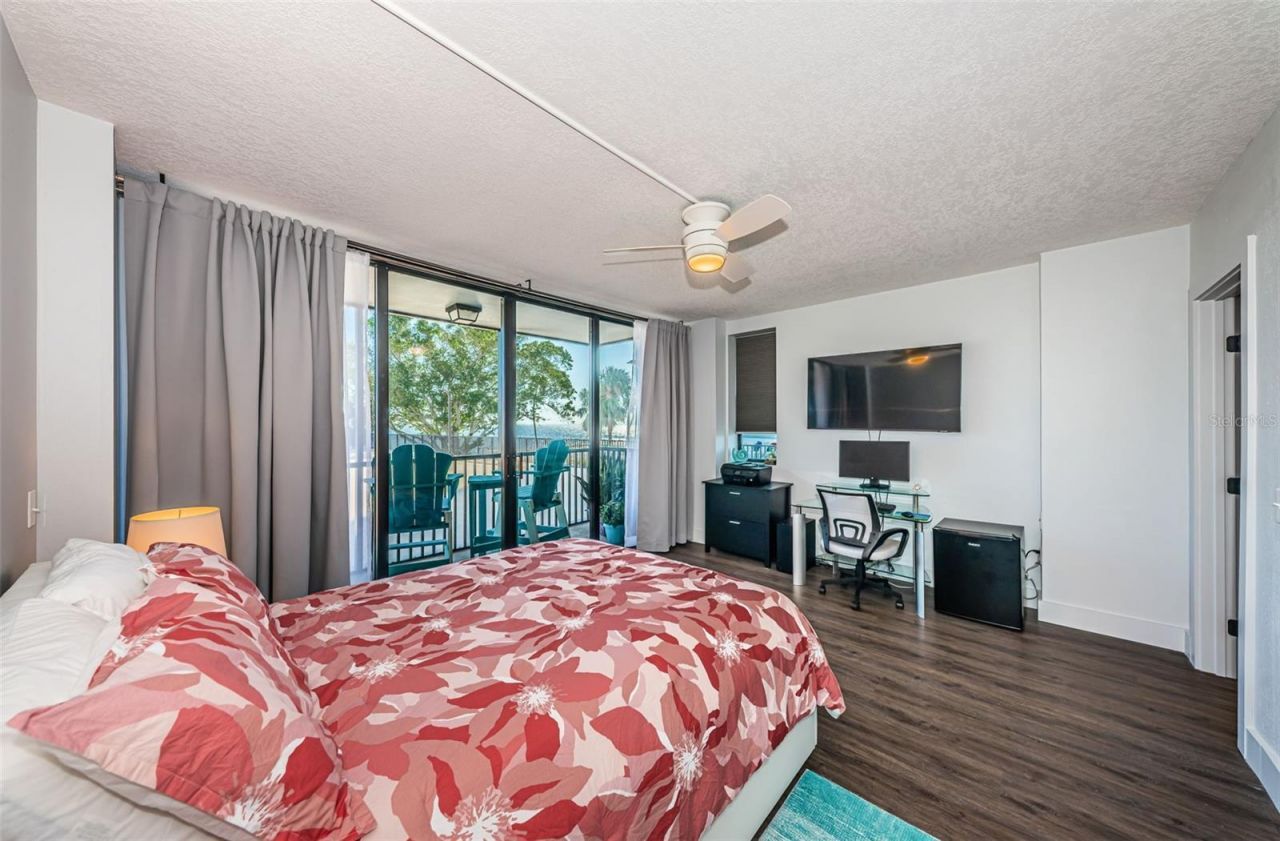 7100 Sunshine Skyway Lane S, Unit 203, Saint Petersburg, FL 33711 Photo