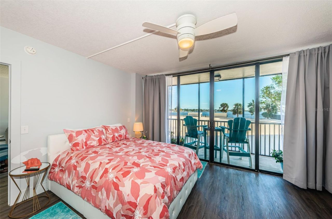 7100 Sunshine Skyway Lane S, Unit 203, Saint Petersburg, FL 33711 Photo