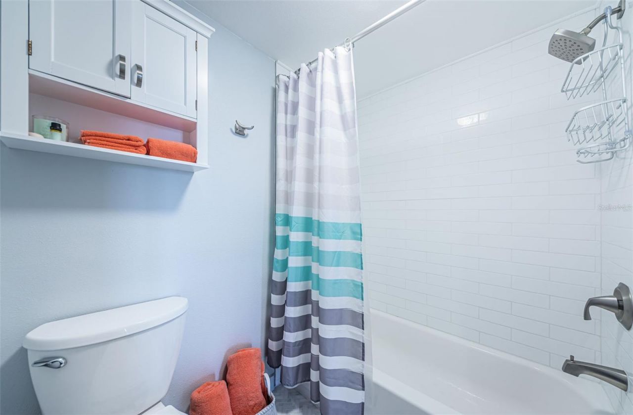 7100 Sunshine Skyway Lane S, Unit 203, Saint Petersburg, FL 33711 Photo