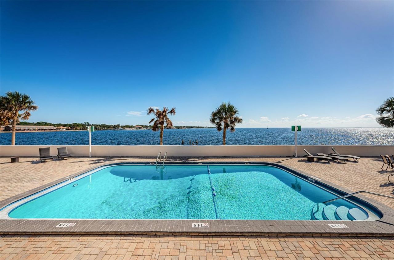 7100 Sunshine Skyway Lane S, Unit 203, Saint Petersburg, FL 33711 Photo