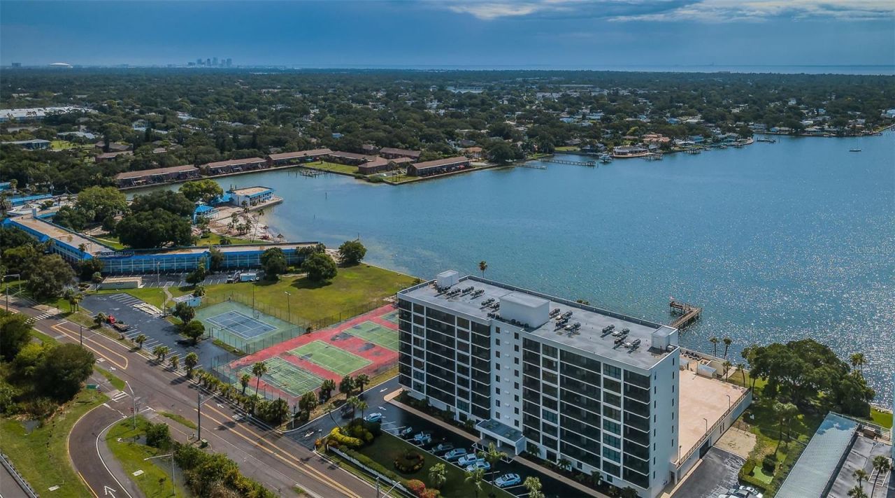7100 Sunshine Skyway Lane S, Unit 203, Saint Petersburg, FL 33711 Photo