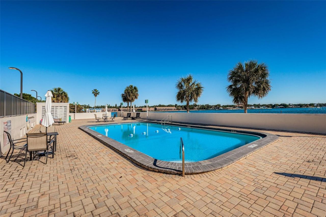 7100 Sunshine Skyway Lane S, Unit 203, Saint Petersburg, FL 33711 Photo