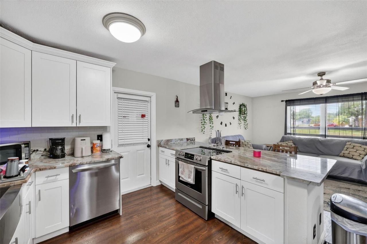 691 72nd Avenue N, Saint Petersburg, FL 33702 Photo