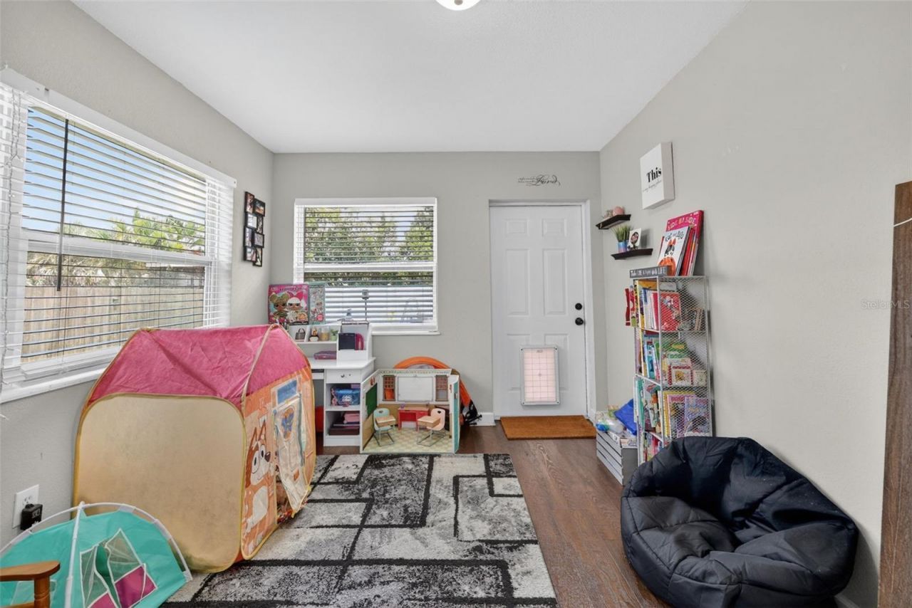 691 72nd Avenue N, Saint Petersburg, FL 33702 Photo