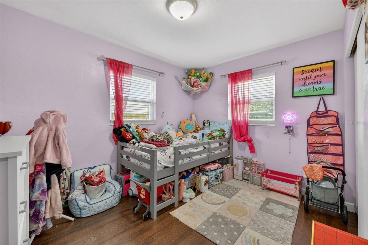 691 72nd Avenue N, Saint Petersburg, FL 33702 Photo