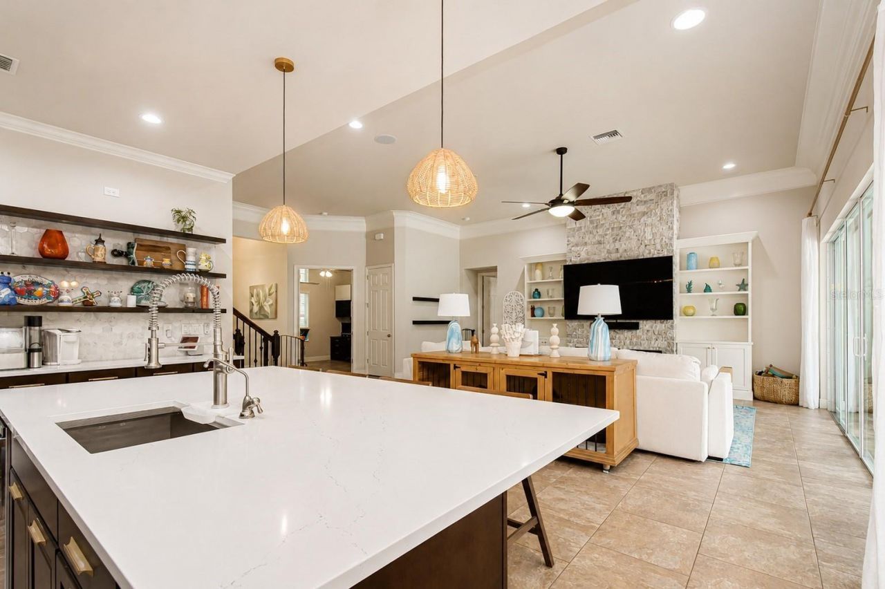 5907 Churchside Drive , Lithia, FL 33547 Photo