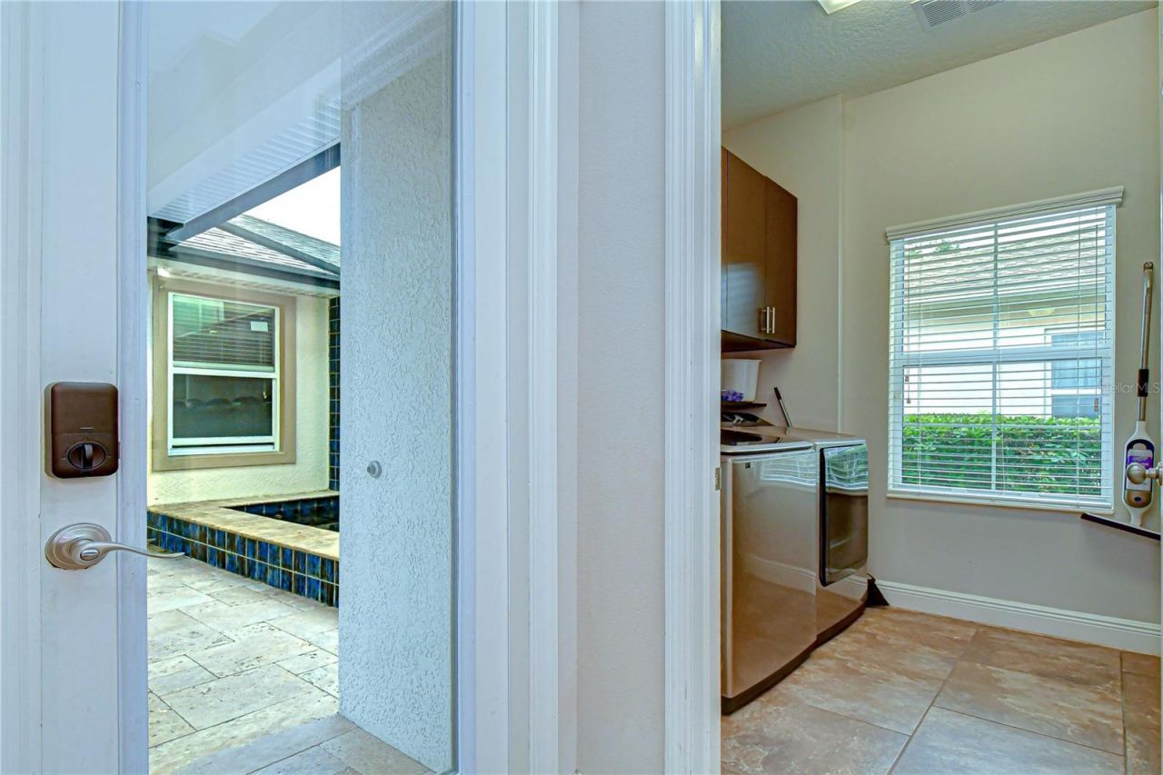 5907 Churchside Drive , Lithia, FL 33547 Photo
