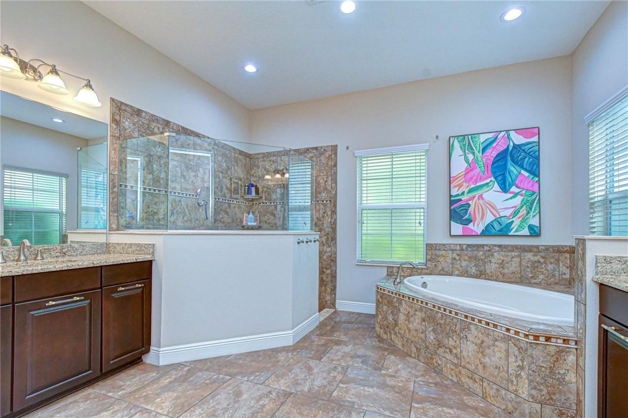 5907 Churchside Drive , Lithia, FL 33547 Photo