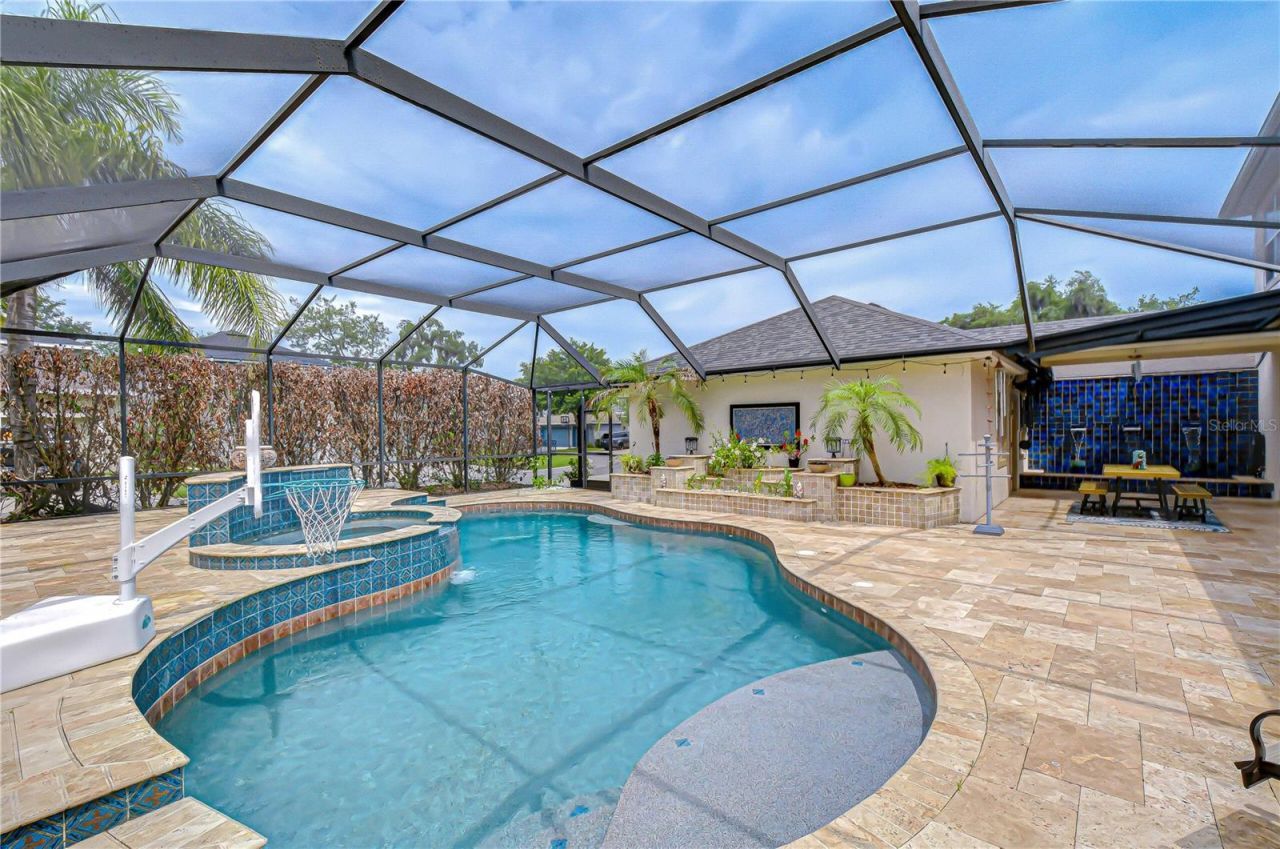 5907 Churchside Drive , Lithia, FL 33547 Photo