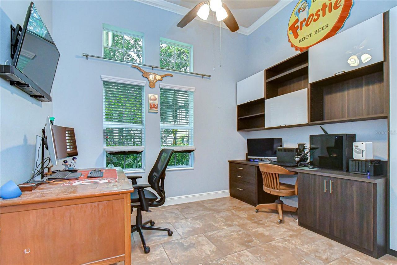 5907 Churchside Drive , Lithia, FL 33547 Photo