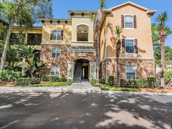 10103 COURTNEY OAKS CIRCLE , Unit 103, TAMPA, FL 33619