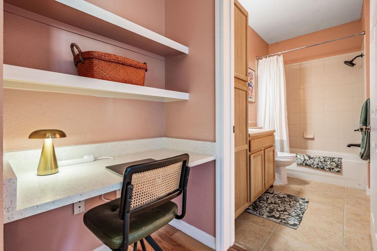 10103 Courtney Oaks Circle , Unit 103, Tampa, FL 33619 Photo