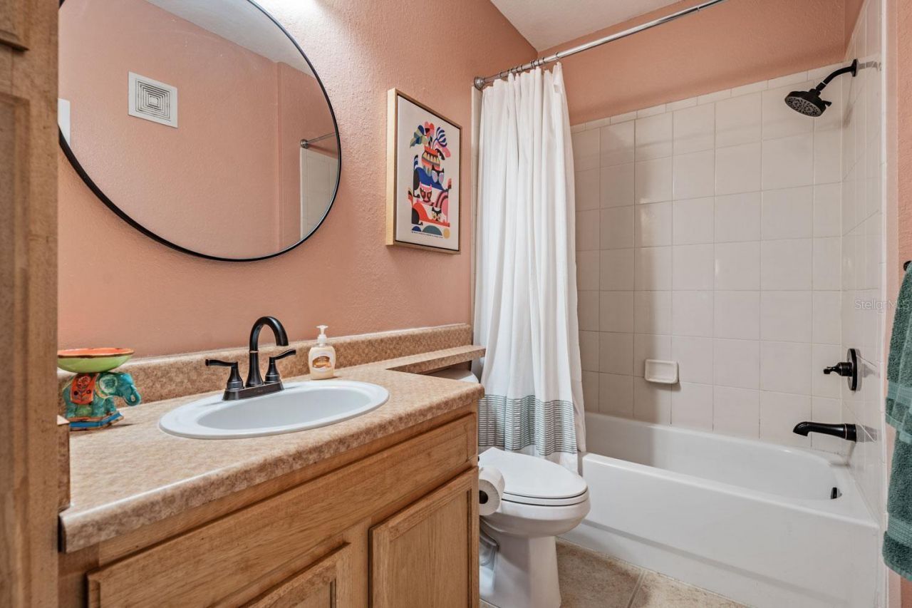 10103 Courtney Oaks Circle , Unit 103, Tampa, FL 33619 Photo