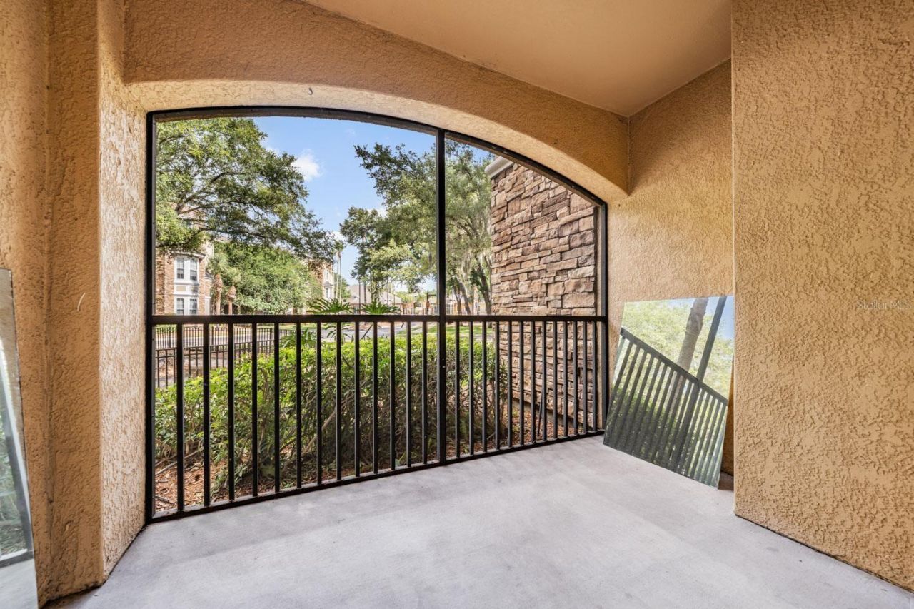 10103 Courtney Oaks Circle , Unit 103, Tampa, FL 33619 Photo