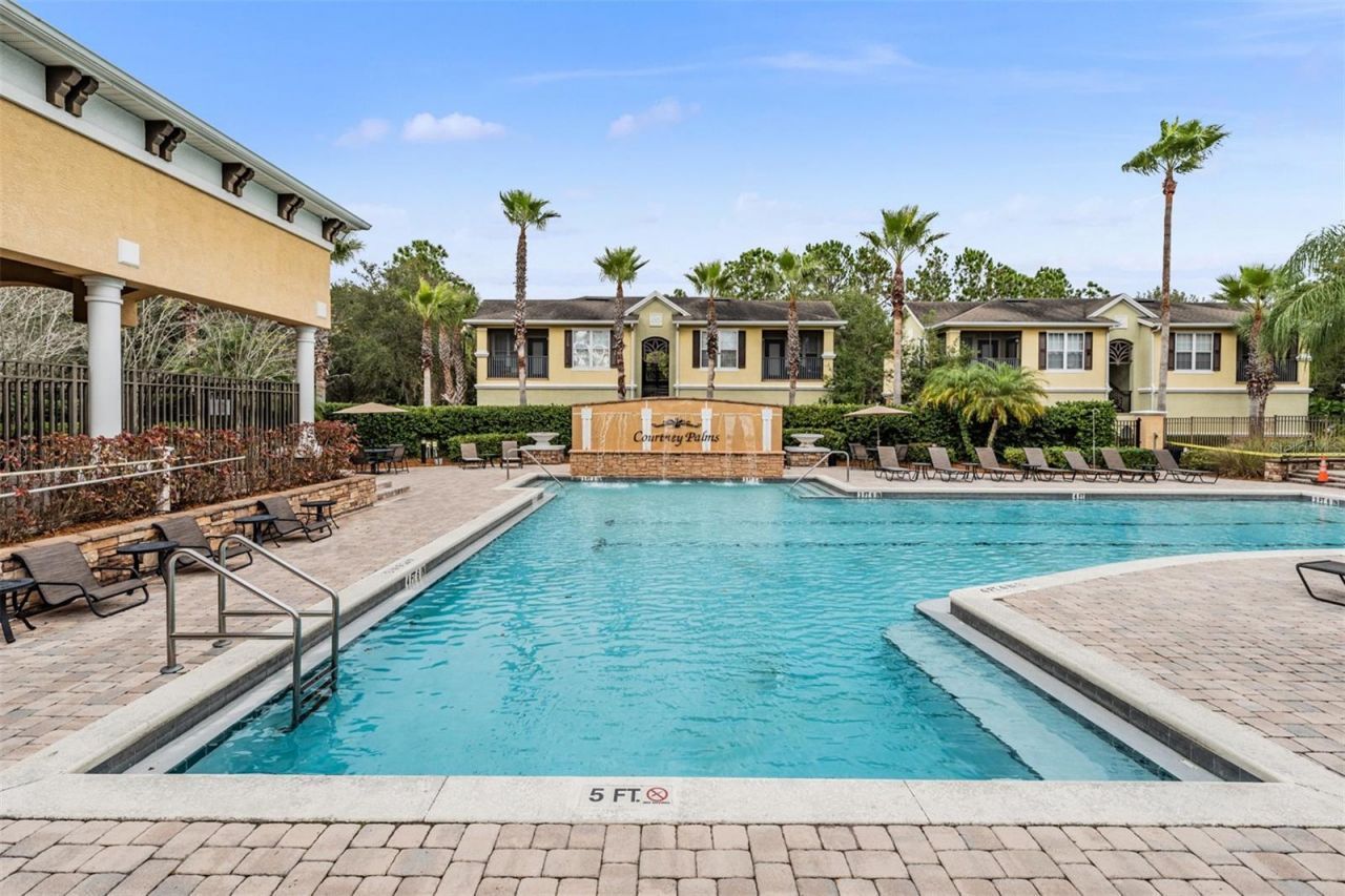 10103 Courtney Oaks Circle , Unit 103, Tampa, FL 33619 Photo