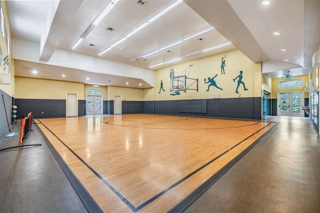 10103 Courtney Oaks Circle , Unit 103, Tampa, FL 33619 Photo