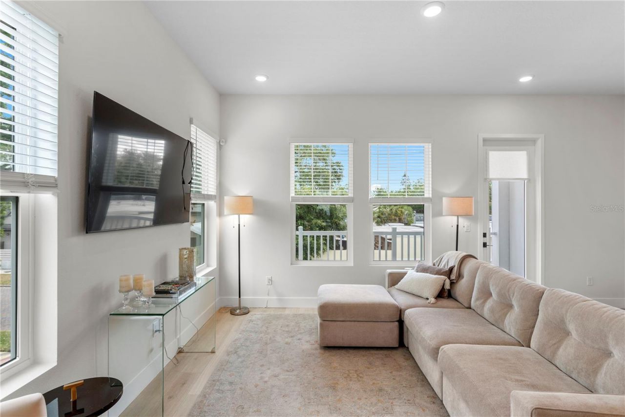 114 21 Street N, Saint Petersburg, FL 33713 Photo