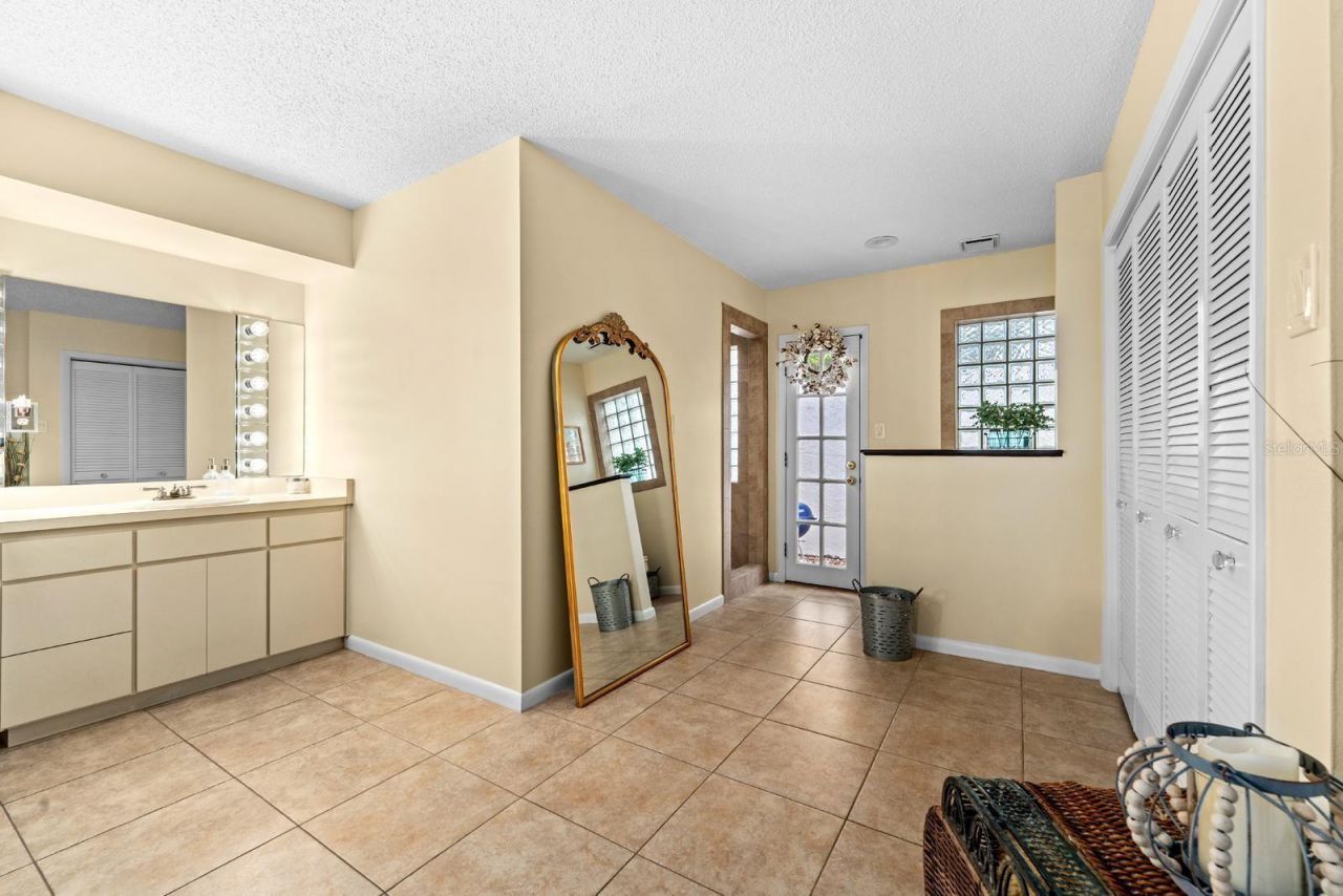 1307 Lenna Avenue , Seffner, FL 33584 Photo