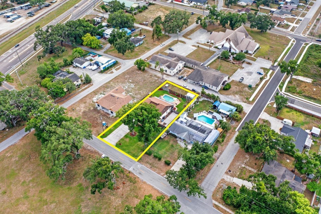 1307 Lenna Avenue , Seffner, FL 33584 Photo