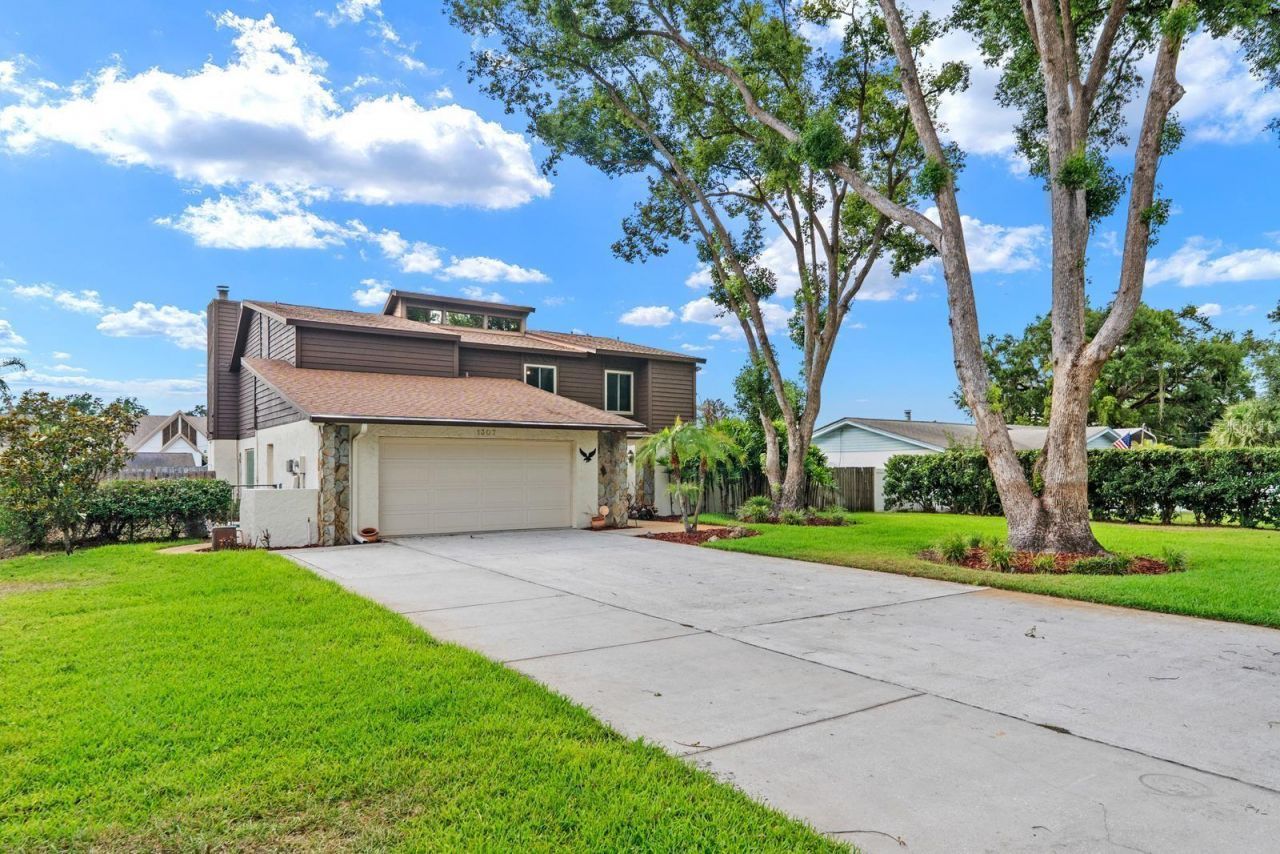 1307 Lenna Avenue , Seffner, FL 33584 Photo