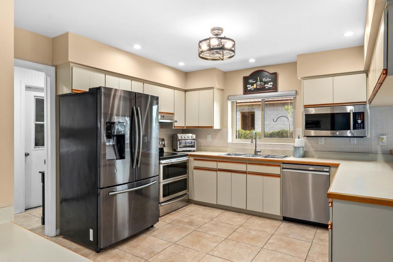 1307 Lenna Avenue , Seffner, FL 33584 Photo