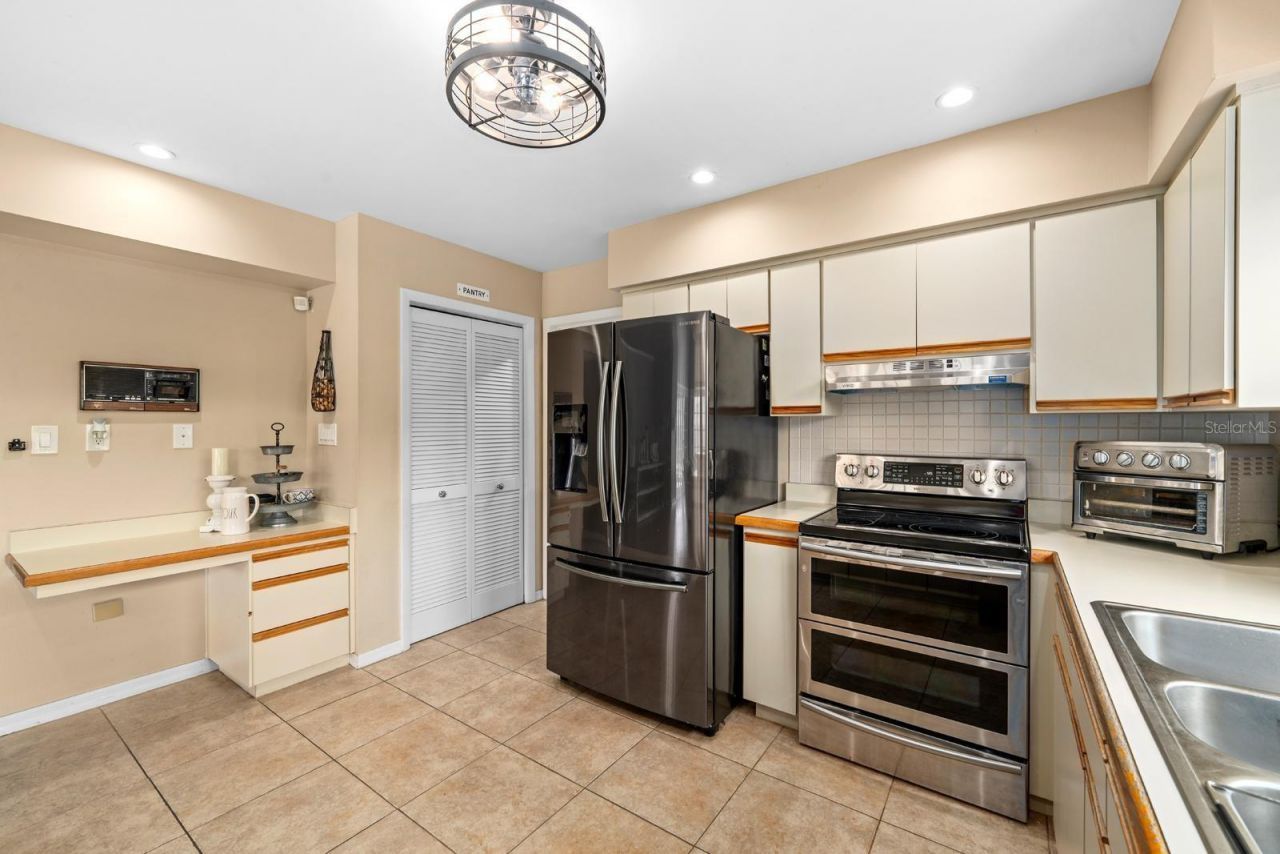 1307 Lenna Avenue , Seffner, FL 33584 Photo