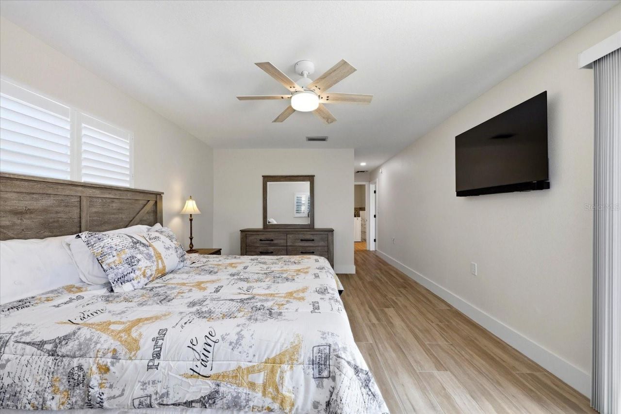 8008 13th Avenue S, Saint Petersburg, FL 33707 Photo