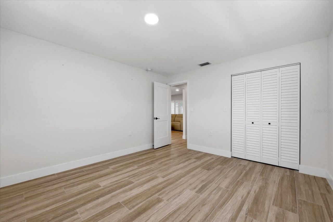 8008 13th Avenue S, Saint Petersburg, FL 33707 Photo