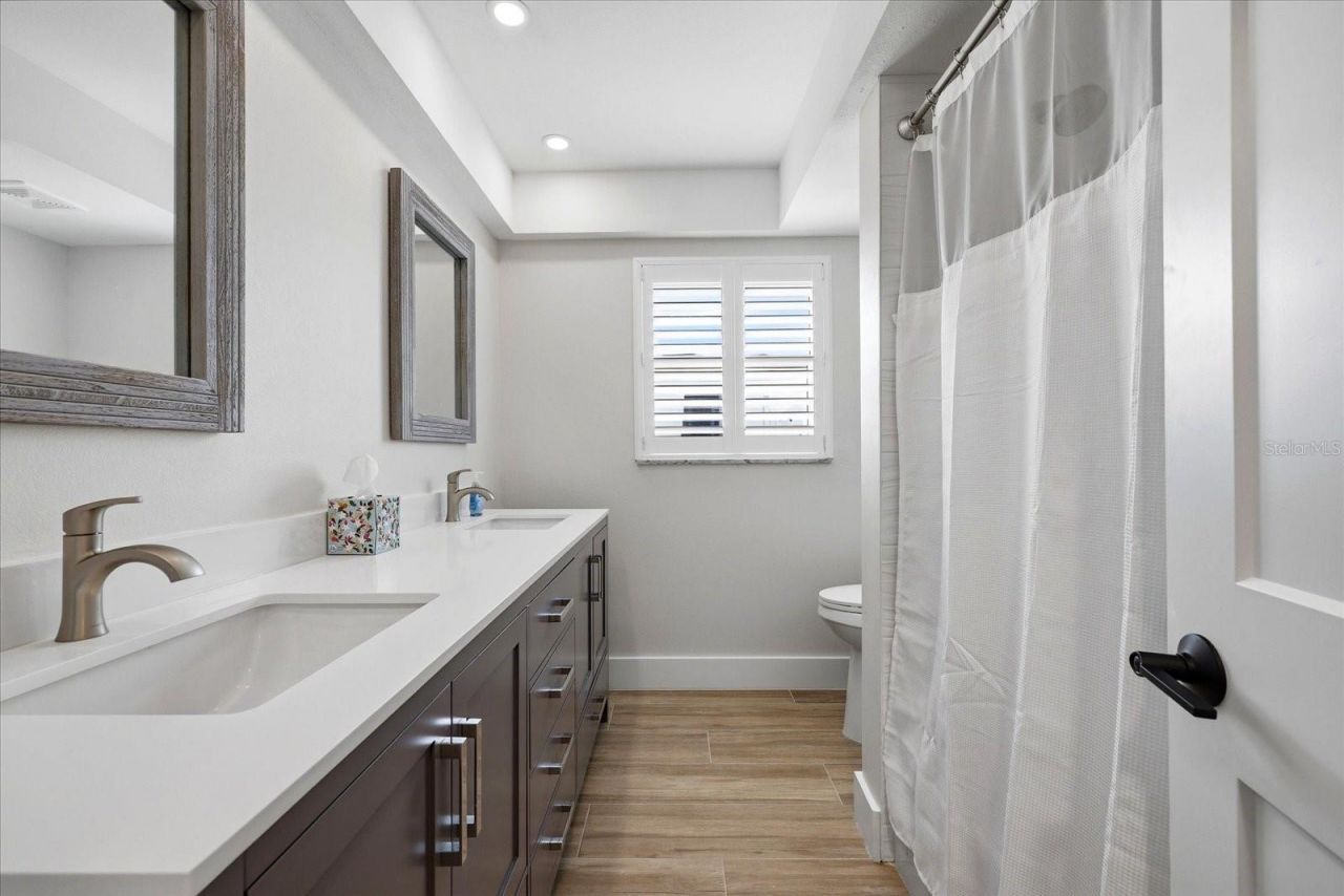 8008 13th Avenue S, Saint Petersburg, FL 33707 Photo