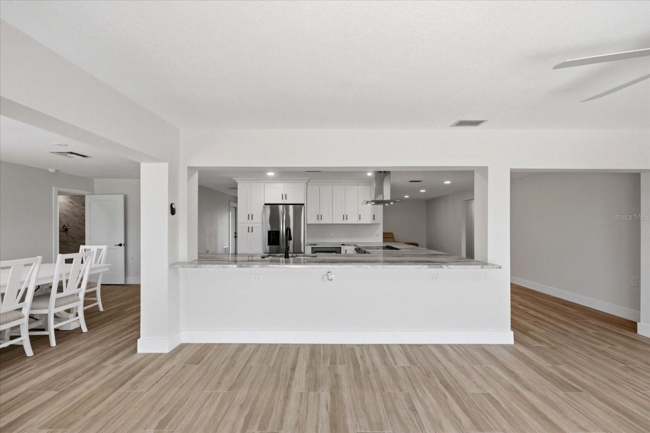 8008 13th Avenue S, Saint Petersburg, FL 33707 Photo