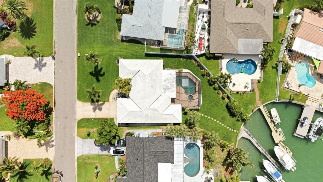 8008 13th Avenue S, Saint Petersburg, FL 33707 Photo