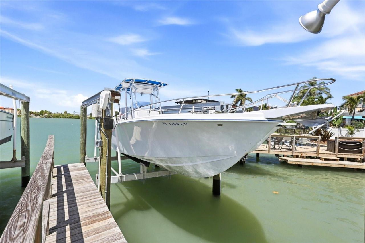 8008 13th Avenue S, Saint Petersburg, FL 33707 Photo
