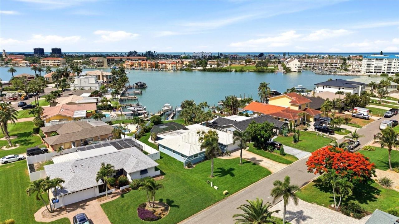 8008 13th Avenue S, Saint Petersburg, FL 33707 Photo